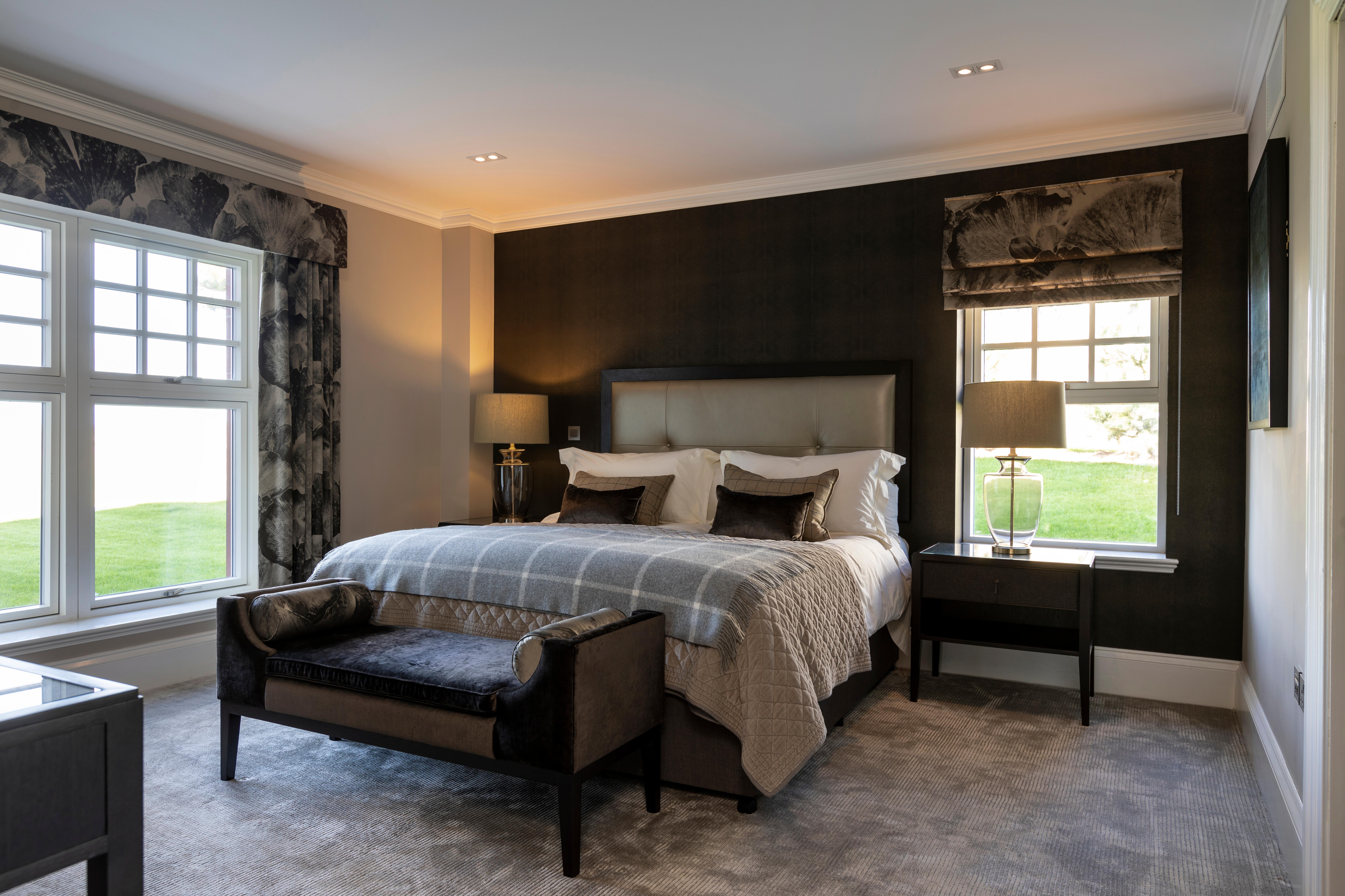 Each of the bedrooms in both villas have en suite bathrooms.