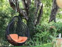 Garden swing seats and outdoor porch swing to enjoy your backyard