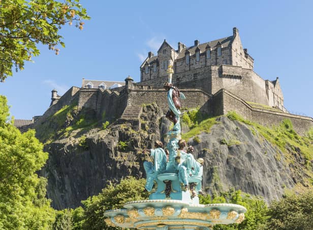 <p>Edinburgh Castle and the Ross Fountain in Princes Street Gardens Picture by: Visit Scotland Kenny Lam</p>