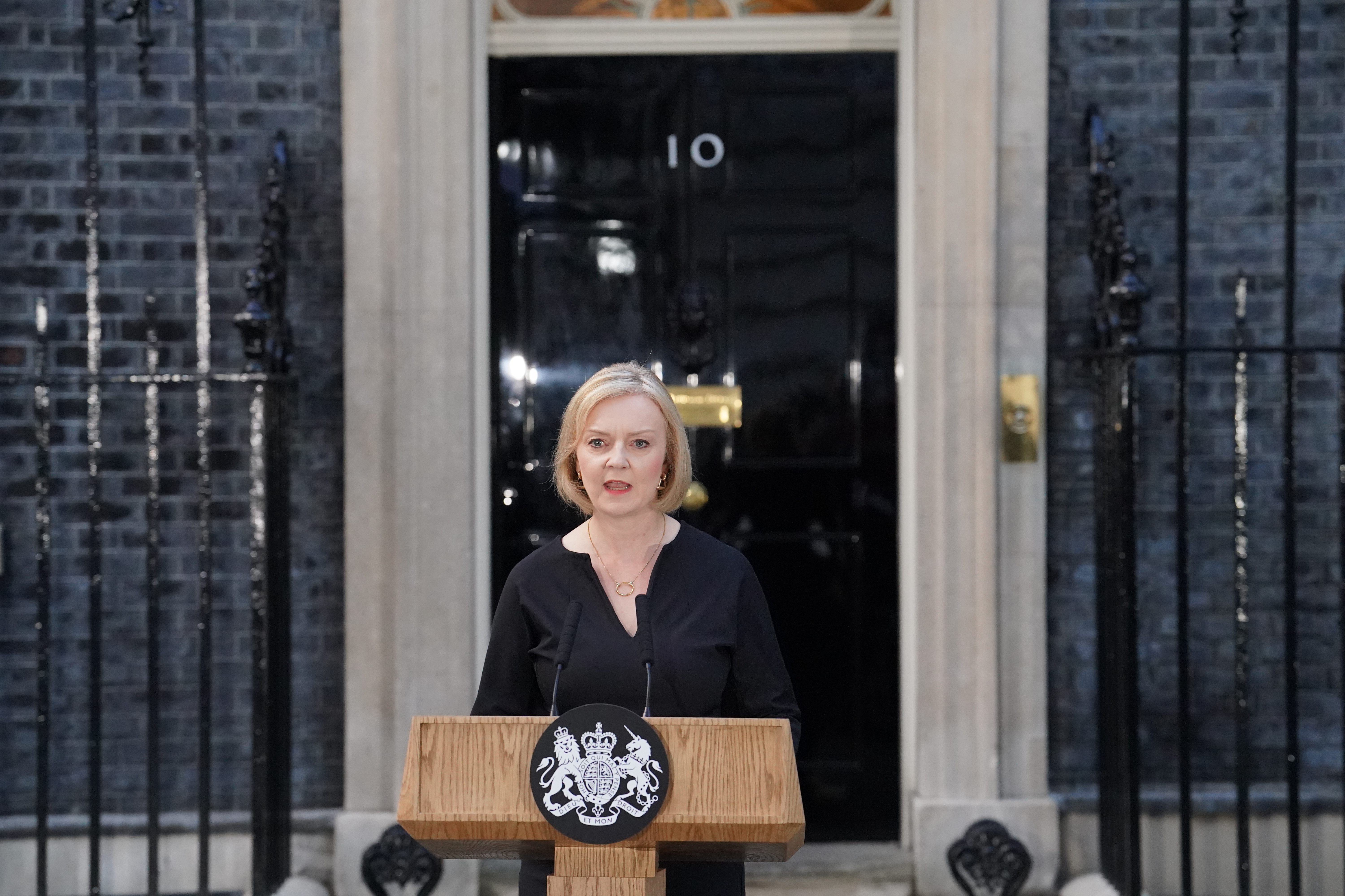 Queen Elizabeth II dies: ‘God save the king’  - what did PM Liz Truss say following death of monarch?