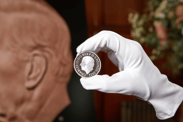 <p>New coins with portrait of King Charles III and Queen Elizabeth II revealed - when they go into circulation</p>