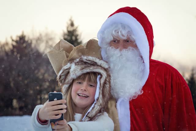 Be a Father Christmas and earn some extra cash this holiday season