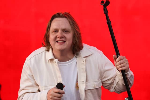 Ahead of his last two US shows, Lewis Capaldi answered fan questions on his Instagram story