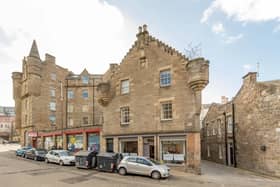 For Sale in Edinburgh: Pristine 2-bed flat with views of Edinburgh Castle on the market for £285,000