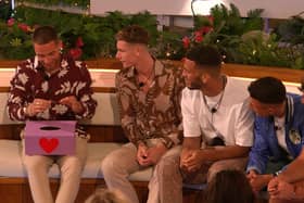 Love Island 2023: Contestants play flirty game of dares with bombshell Tom challenged to ‘snog’ 3 islanders