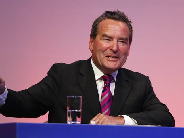 Jeff Stelling leaving Sky Sports: Soccer Saturday presenter confirms departure after 30 years