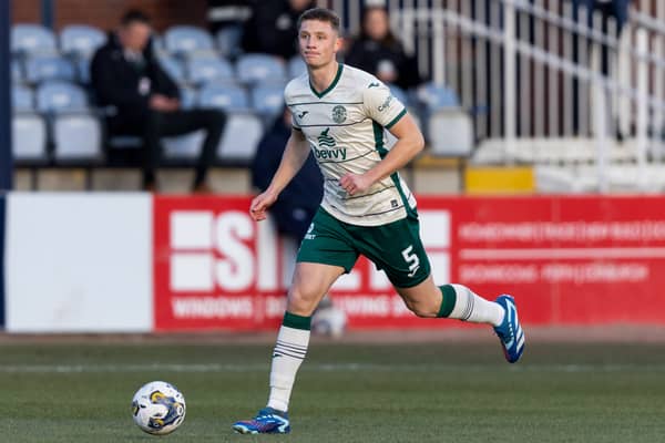 Fish in action as Hibs beat Dundee