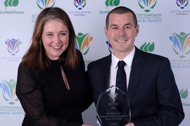 Andy Enwood (Boroughmuir Thistle, formerly of Edinburgh City) won the RJM Sports Ltd Championship & League One Coach of the Year award, presented by SWF CEO Aileen Campbell. Credit: (Photo by Alex Todd/Sportpix/Sipa USA)