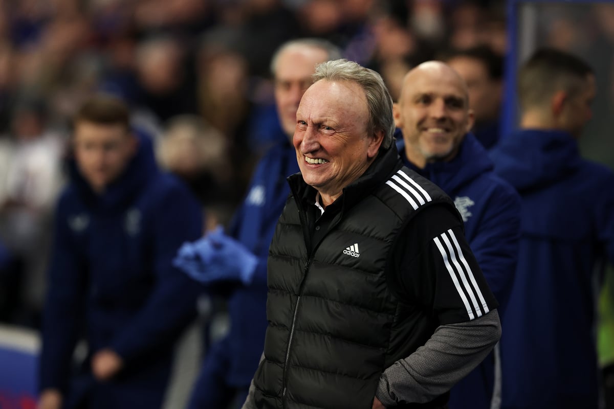 Neil Warnock introduces key change at Aberdeen as ex-Hearts player is likely to become free agent