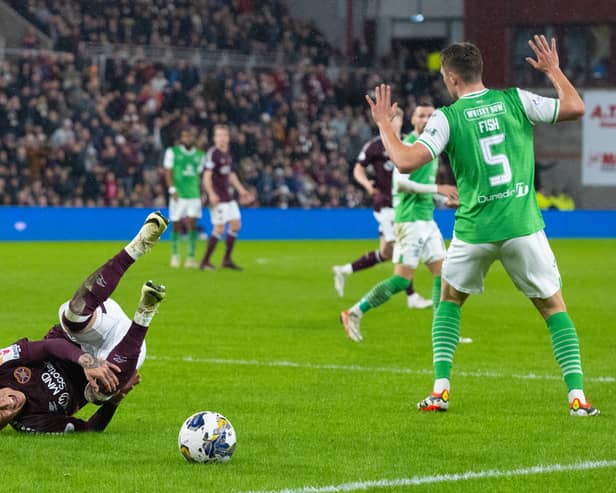 The VAR Independent Review Panel found this penalty award to Hearts SHOULD have been overturned.