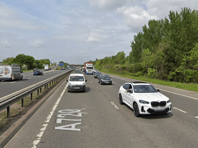 There are long delays on the Edinburgh bypass