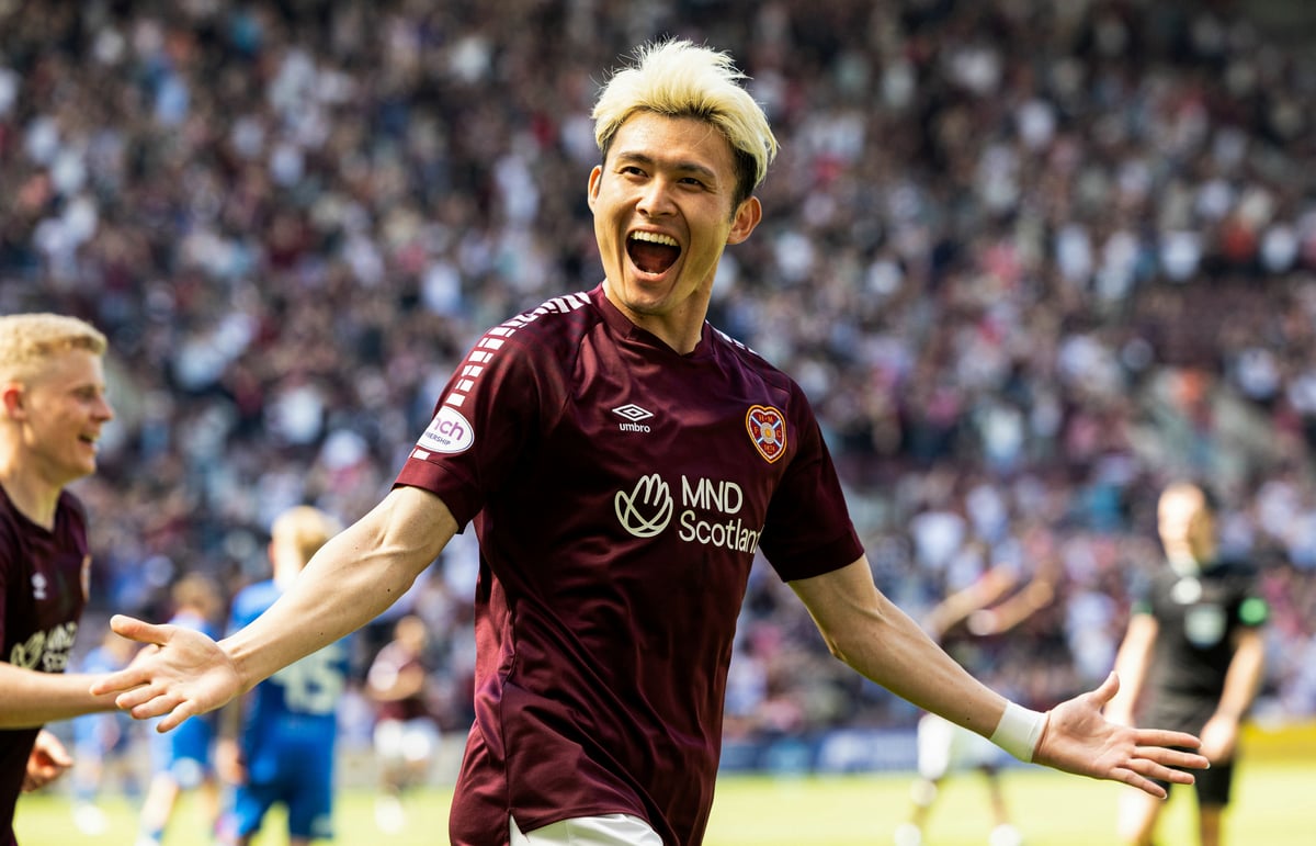 Hearts report and player ratings v Rangers: 7/10s and an 8/10 - Ibrox fans fighting in Tynecastle stand