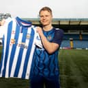 Gary Mackay-Steven signs a contract extension with Kilmarnock.