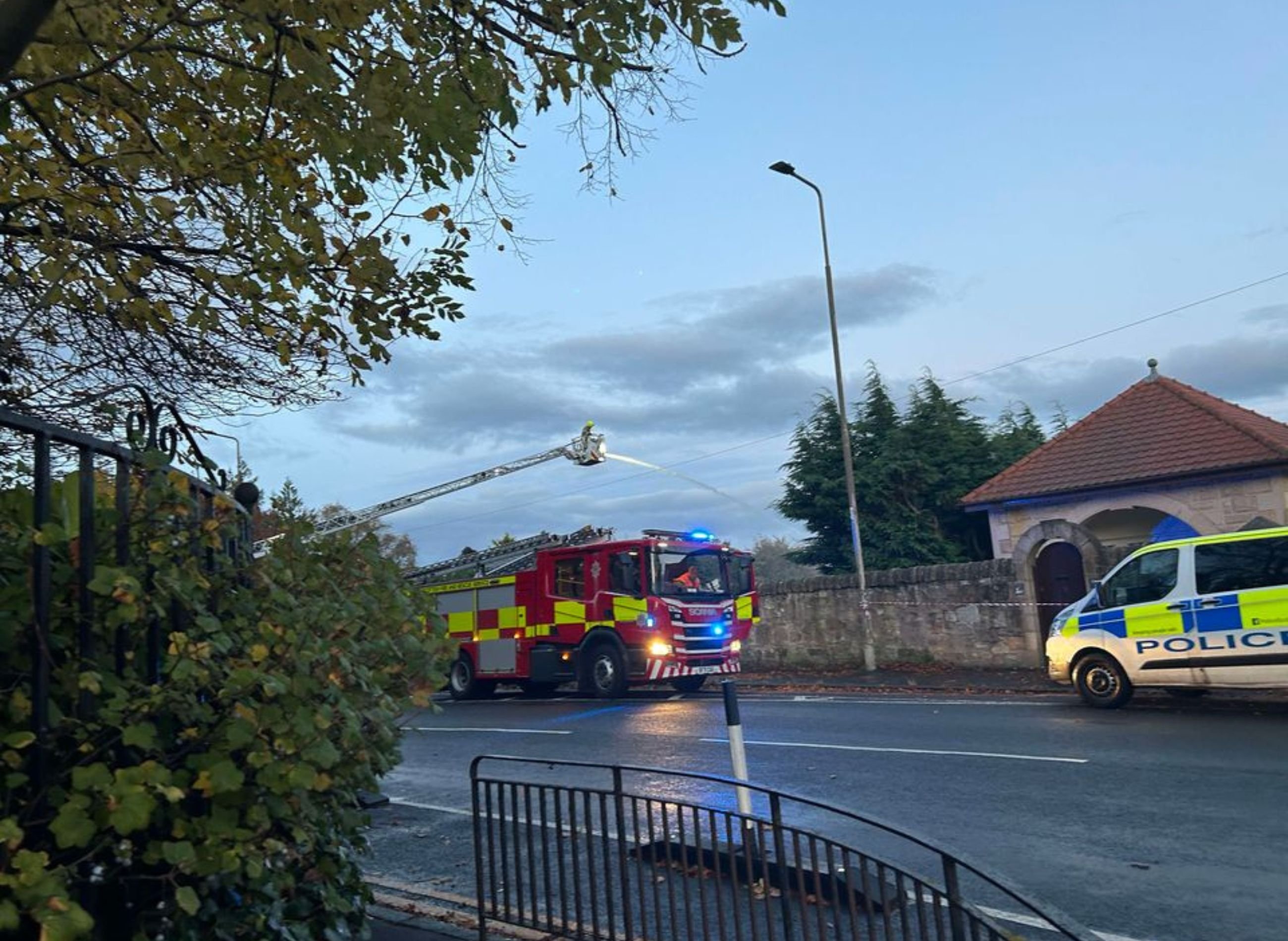 Edinburgh fire crews race to Lanark Road following blaze