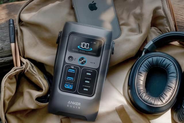 The Solix C200 is surprisingly compact, but it packs in a 60,000mAh battery