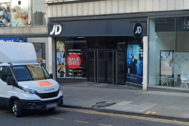 Manova Partners’ plans for a new restaurant at 14-16 Hanover Street, in the unit currently occupied by JD Sports, have been approved.