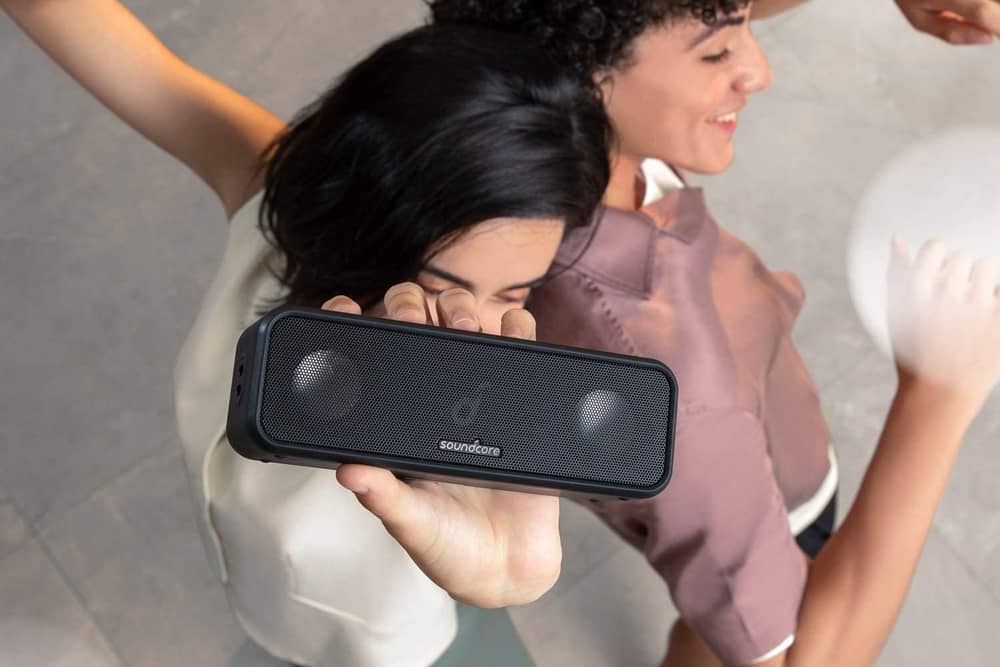  The Soundcore 3 delivers powerful sound in a compact design – perfect for parties, relaxing at home or taking on the go.