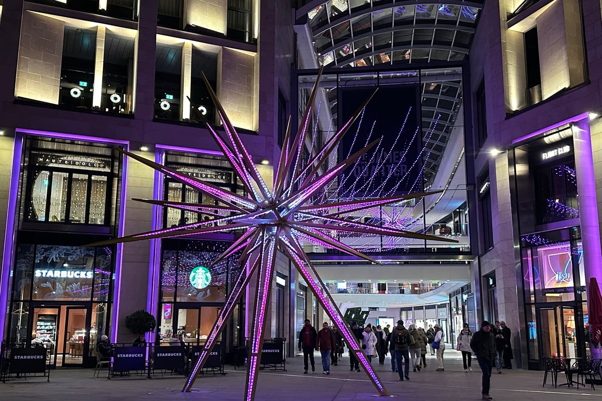 Edinburgh businesses get two-hour festive trading extension