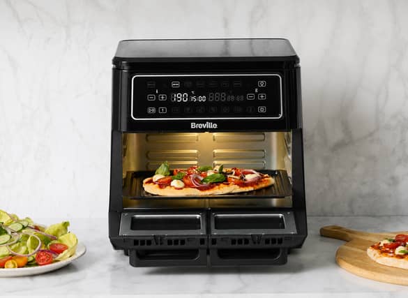 The Breville Halo Flexi air fryer features an 11-litre design with removable divider and dual cooking zones