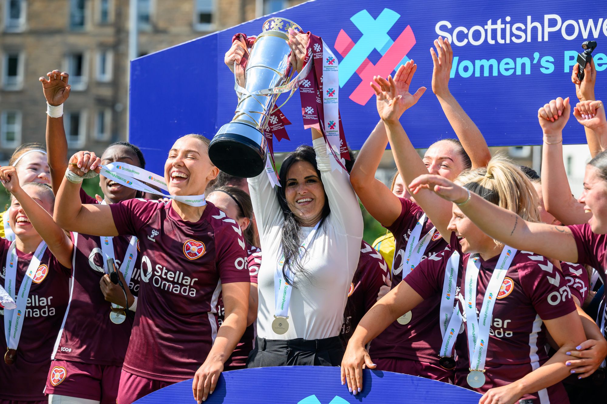 Hearts win SWPL as defeat vs Hibs can't spoil title party after ...