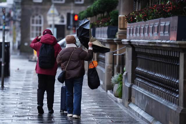 Edinburgh residents should brace for high winds this weekend