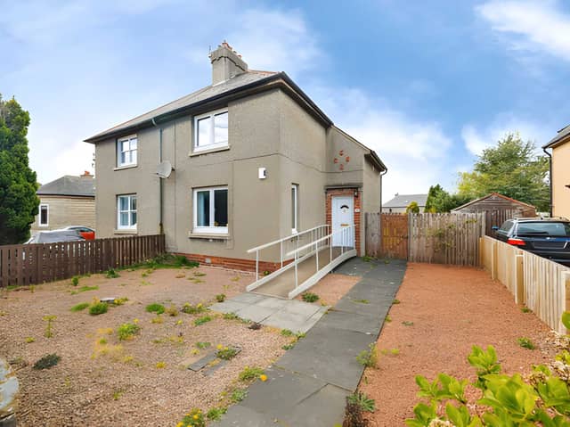 Set in a sought-after residential area, the property offers buyers an exciting opportunity to create a home of their own.