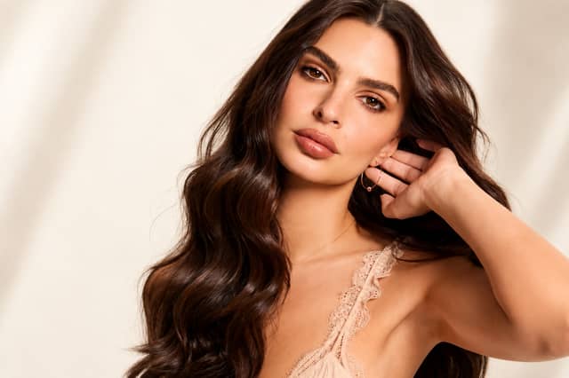 Kérastase Gloss Absolu Glaze Drops are designed to smooth frizz-prone hair and add a glossy finish without weighing down the lengths