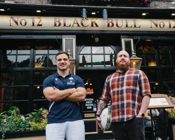 Pictured on right is Alan Lavety, deputy general manager at The Black Bull, and Edinburgh Rugby wing Wes Goosen, left, at The Black Bull in Edinburgh's Grassmarket.