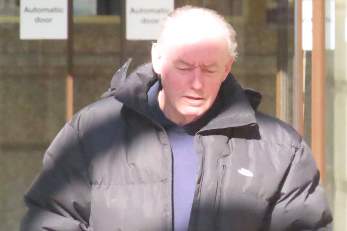 Mob protests outside sex offender's home in East Lothian