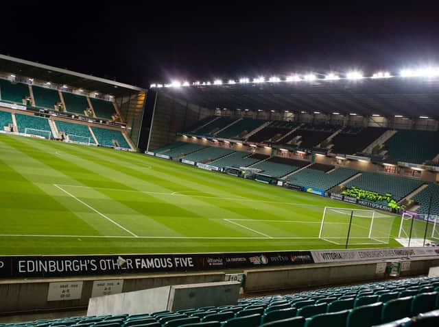 Easter Road under the lights for the visit of Livingston.