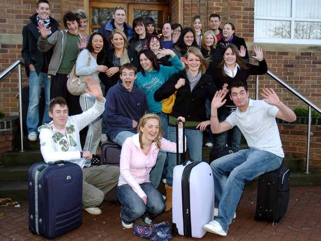 Au revoir! 38 Scarborough Sixth Form College tourism and business students set off this afternoon for a visit to Paris.