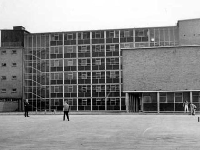 By 1962 a sixth form had been established and in 1963 the target of 1,500 pupils had been reached.
