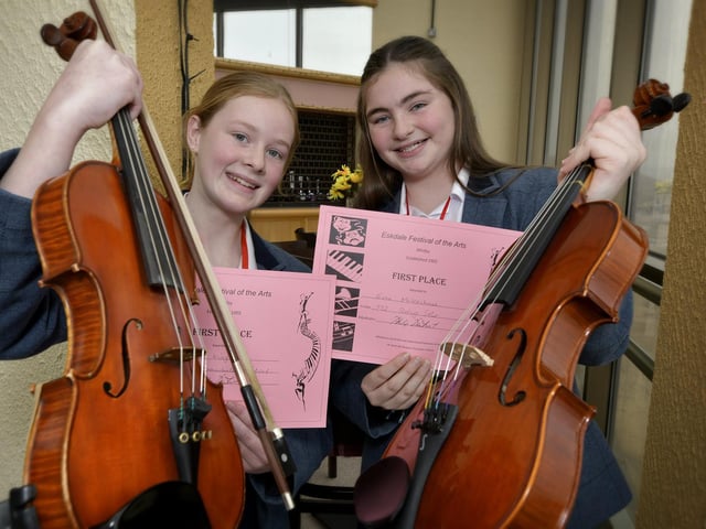 Sarah and Evie from Scarborough College.
2209198c