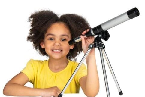 Take a closer look at the world with this 30mm Objective Lens Telescope with Tripod - £9