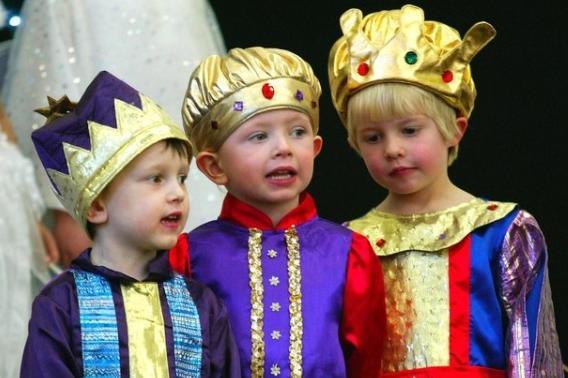 The three wise men looked smart in their matching outfits at Cliff School in December 2006.