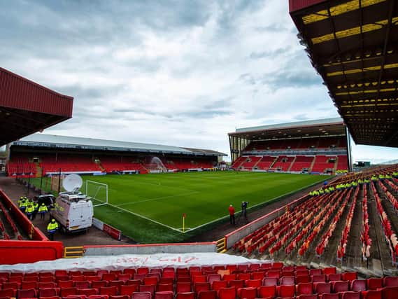 Hibs are eyeing a rare win at Pittodrie today.