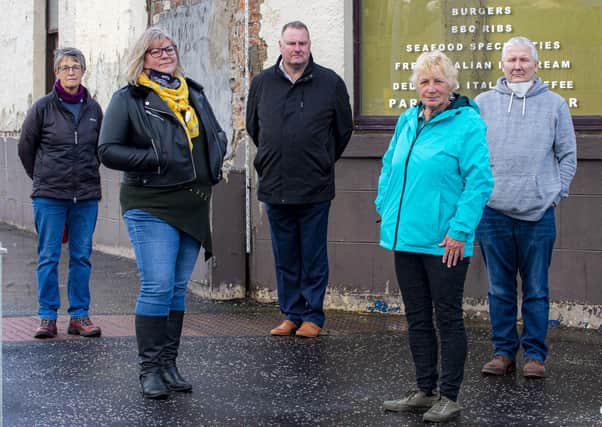 PIC LISA FERGUSON  05/10/2020.  Locals are angry with the board of trustees for letting the current manager plan to turn it into a takeaway cafe. Pictured:



Margaret Johnstone, William weir, cath McGill, Tristram tweedie, Mary Davidson.