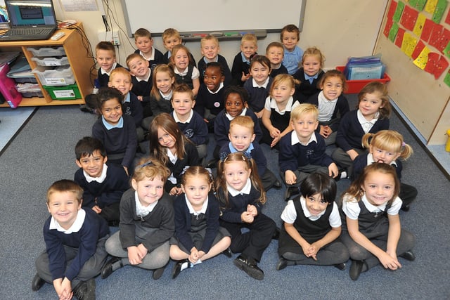 Start14  Leighton primary school reception class.  Mrs  Donington  and Mrs Mehmed's class EMN-141023-082242009