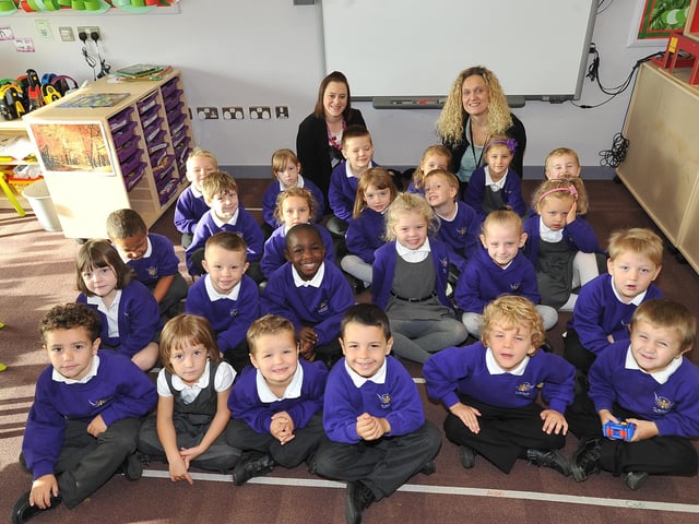 Start14 Reception class at St Michael's Church School. Mrs Shelton and Mrs Clipston class EMN-140310-121707009