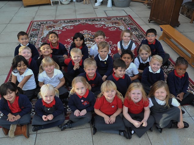 Start14 Discovery primary school reception class. Mrs Chapman's class EMN-140411-210555009