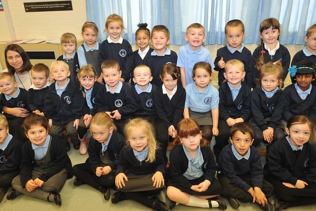 Start14  Eyescroft Primary School reception Mrs Chambers class EMN-140910-173341009