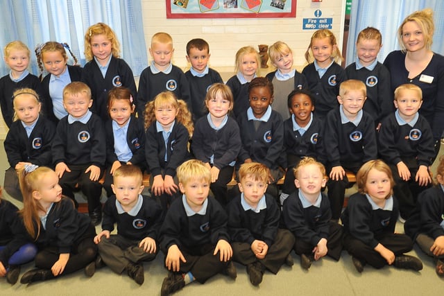Start14  Eyescroft Primary School reception Miss Aldiss class EMN-140910-173352009