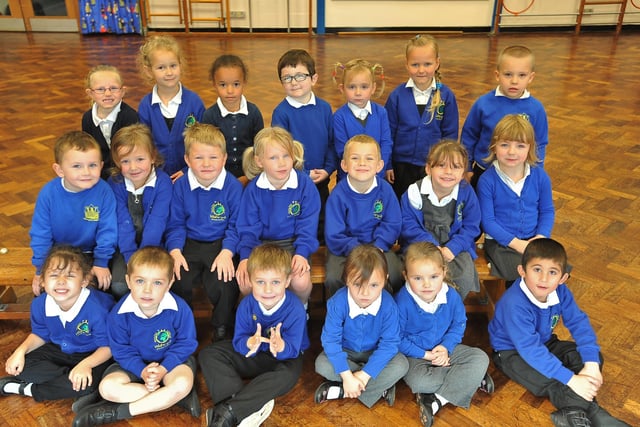 Start14  Watergall Primary School  reception class .  Mrs Geldart's class EMN-141016-154527009