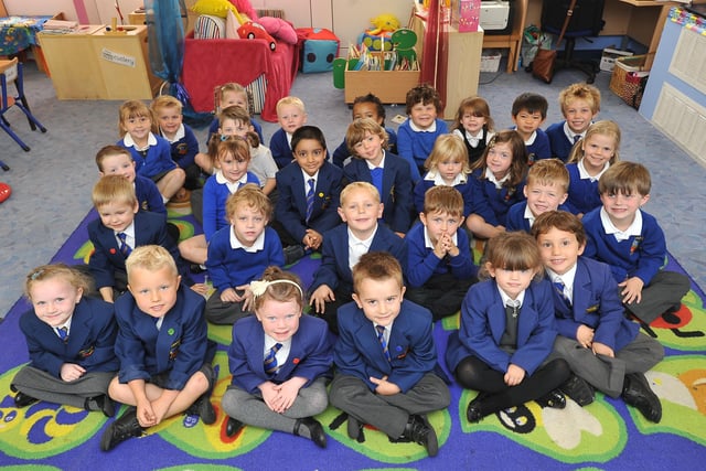 Start14  Southfield's infants reception class  Mrs lloyd, Mrs Busby and Mrs Campbell's class EMN-140924-153756009