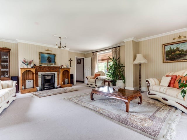 Bashurst Hill, Itchingfield, Horsham, RH13. Photo from Zoopla.