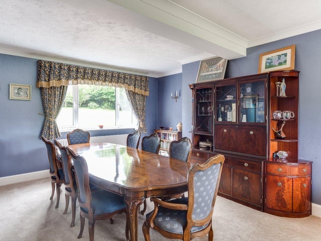 Bashurst Hill, Itchingfield, Horsham, RH13. Photo from Zoopla.