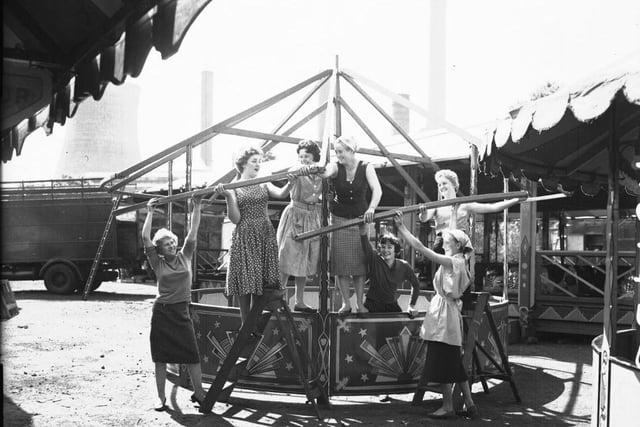 Setting up a fair at Midsummer Meadow, Northampton, May 13, 1959