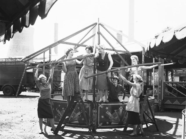 Setting up a fair at Midsummer Meadow, Northampton, May 13, 1959