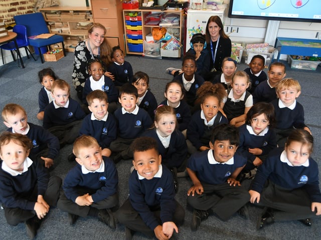 Hampton College reception classes (2) Rec21
Rec21 EMN-210612-133204009