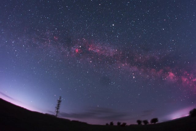 The night sky at Butser Hillb by Dan Oakley SUS-220702-090944001